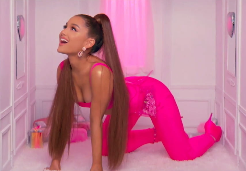 Ariana Grande
 #96559665