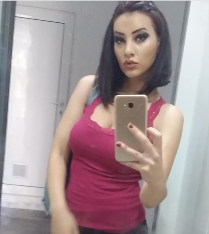 Aleksandra Le #79868596