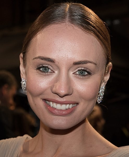 Laura haddock
 #96660753