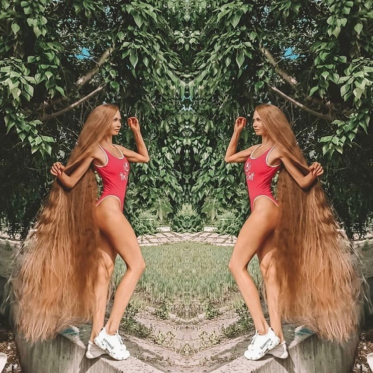 Sexy lange Haare Rapunzels
 #95465039