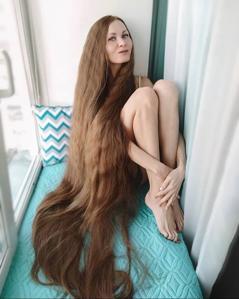 Cheveux longs sexy rapunzels
 #95465047