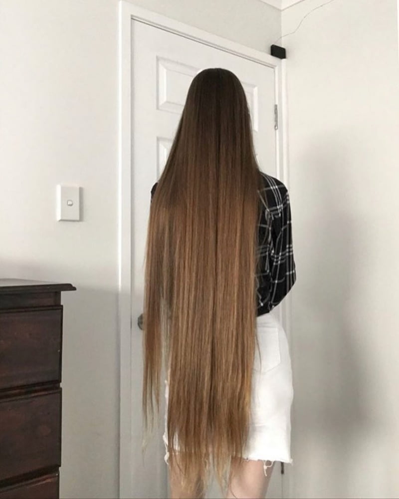 Sexy lange Haare Rapunzels
 #95465053