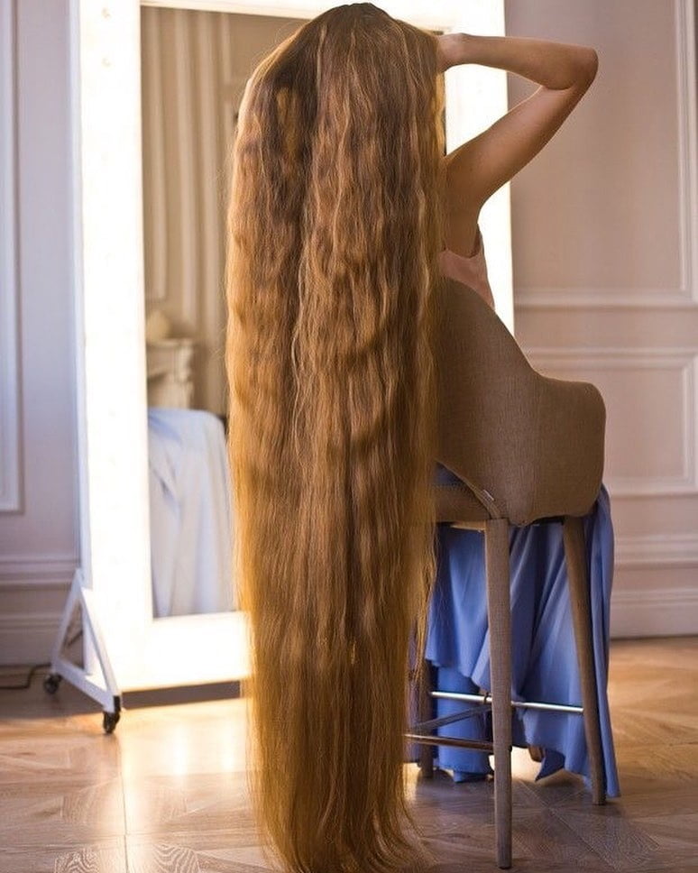 Cheveux longs sexy rapunzels
 #95465065