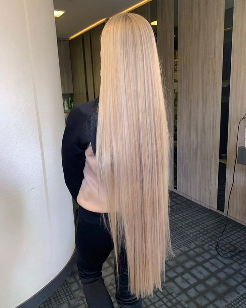 Sexy lange Haare Rapunzels
 #95465122