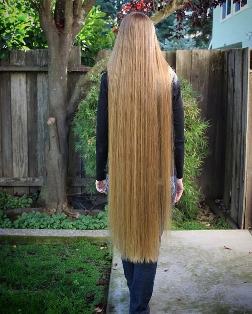 Cheveux longs sexy rapunzels
 #95465280