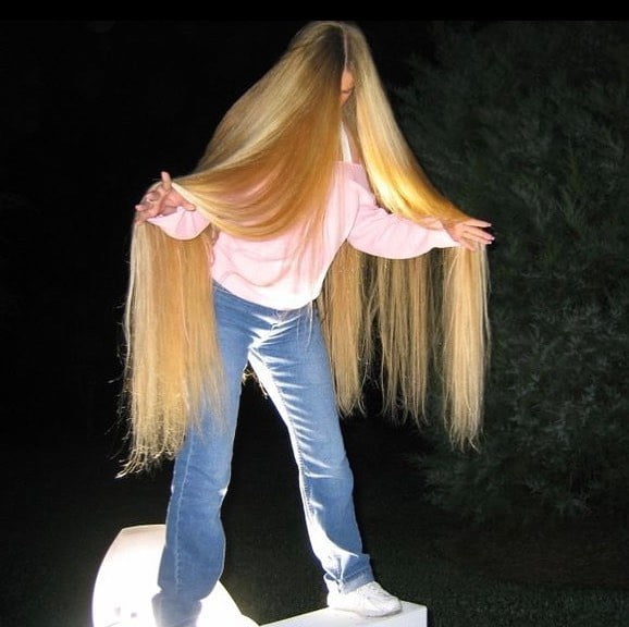 Rapunzel sexy capelli lunghi
 #95465376