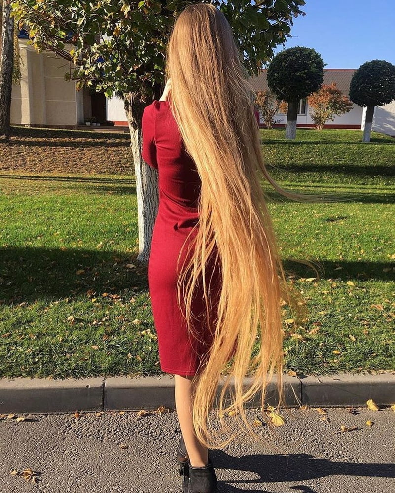 Cheveux longs sexy rapunzels
 #95465408