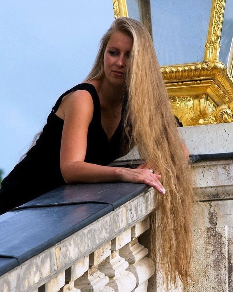 Cheveux longs sexy rapunzels
 #95465569
