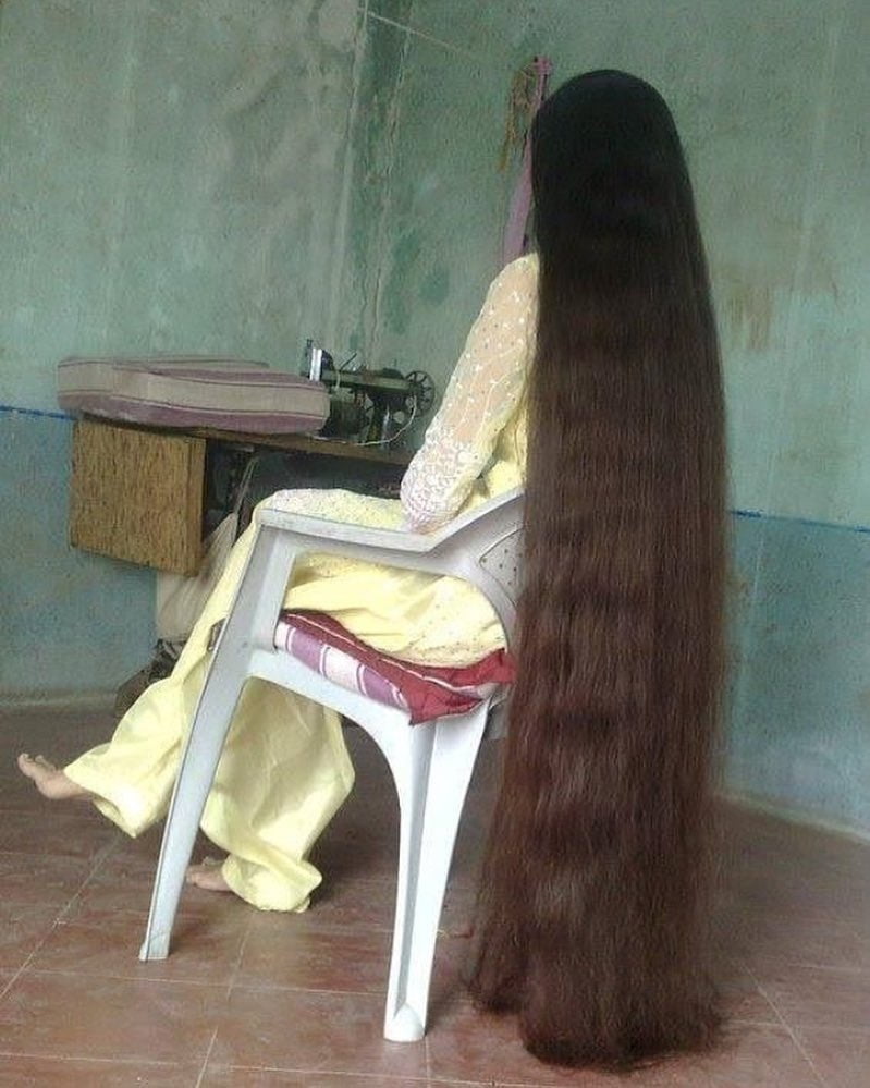Cheveux longs sexy rapunzels
 #95465615
