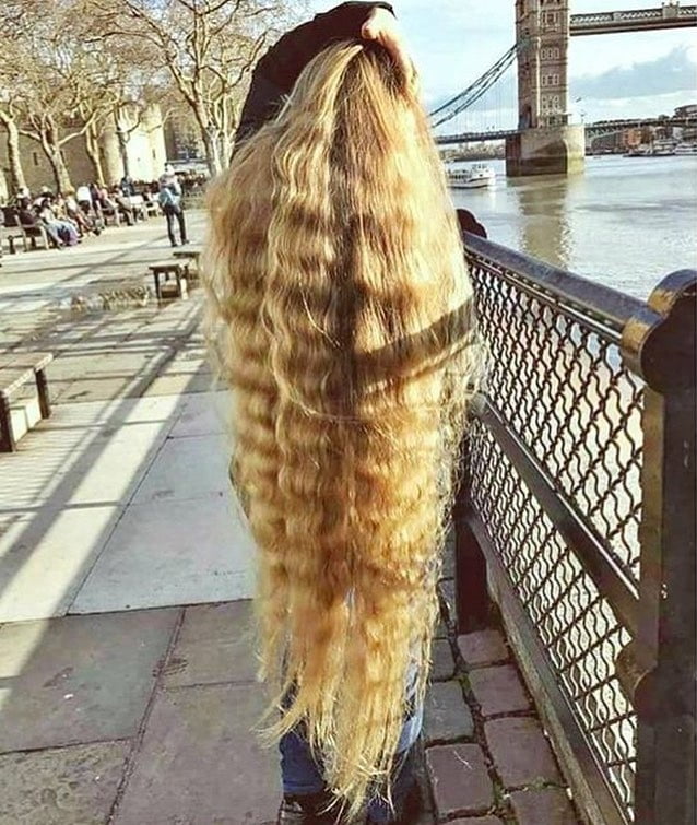 Rapunzel sexy capelli lunghi
 #95465641