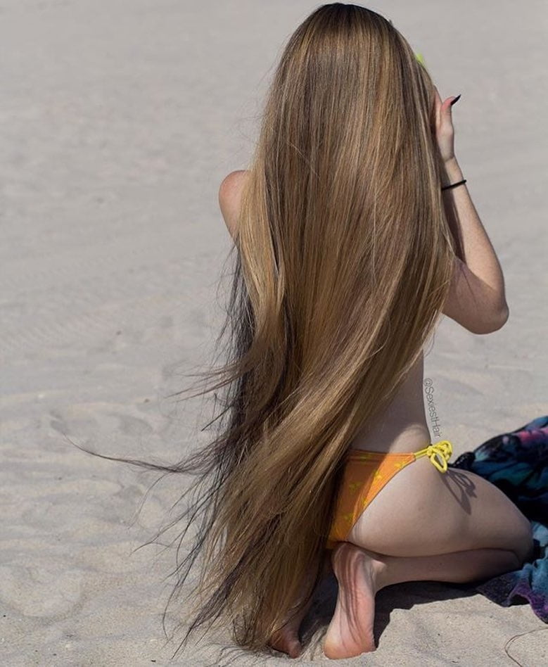 Cheveux longs sexy rapunzels
 #95465651