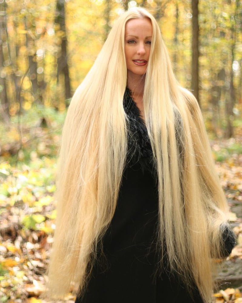 Cheveux longs sexy rapunzels
 #95465775