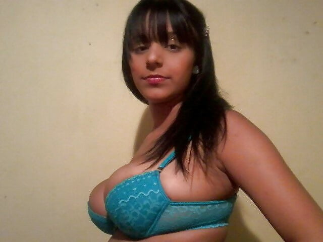 Super vollbusig zug (alessandra di taranto, two edinas', lara)
 #89036356