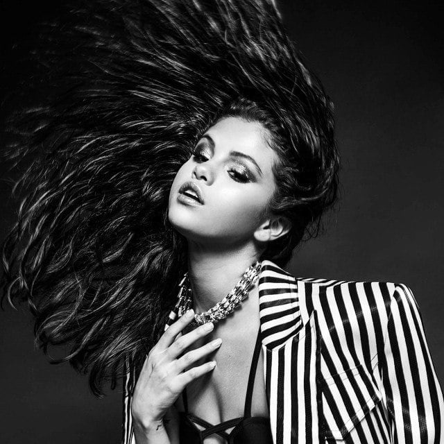 Selena Gomez Stroke Material #87395066
