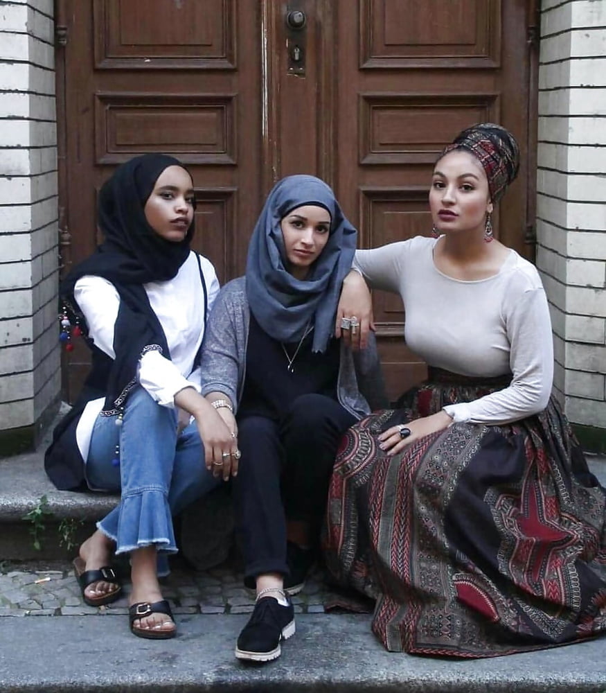 Kopftuchschlampen
 #91042882