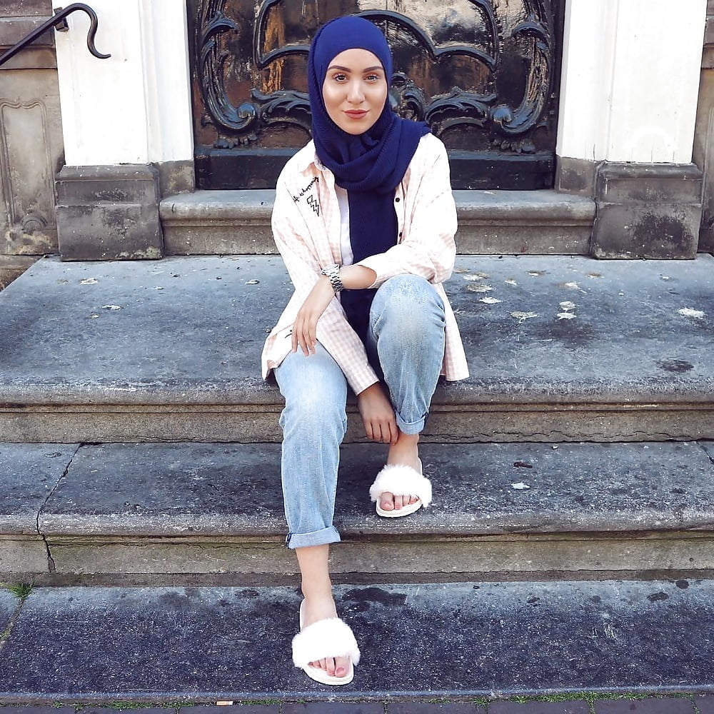 Kopftuchschlampen
 #91042911