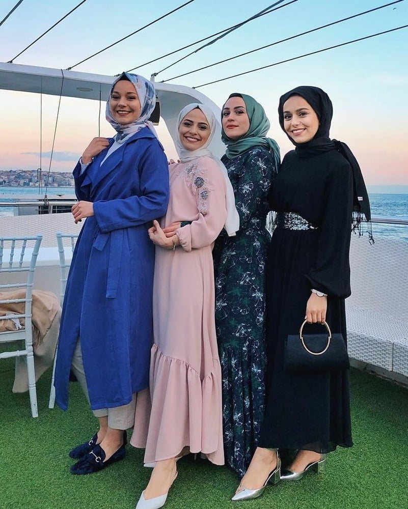 Kopftuchschlampen
 #91042915