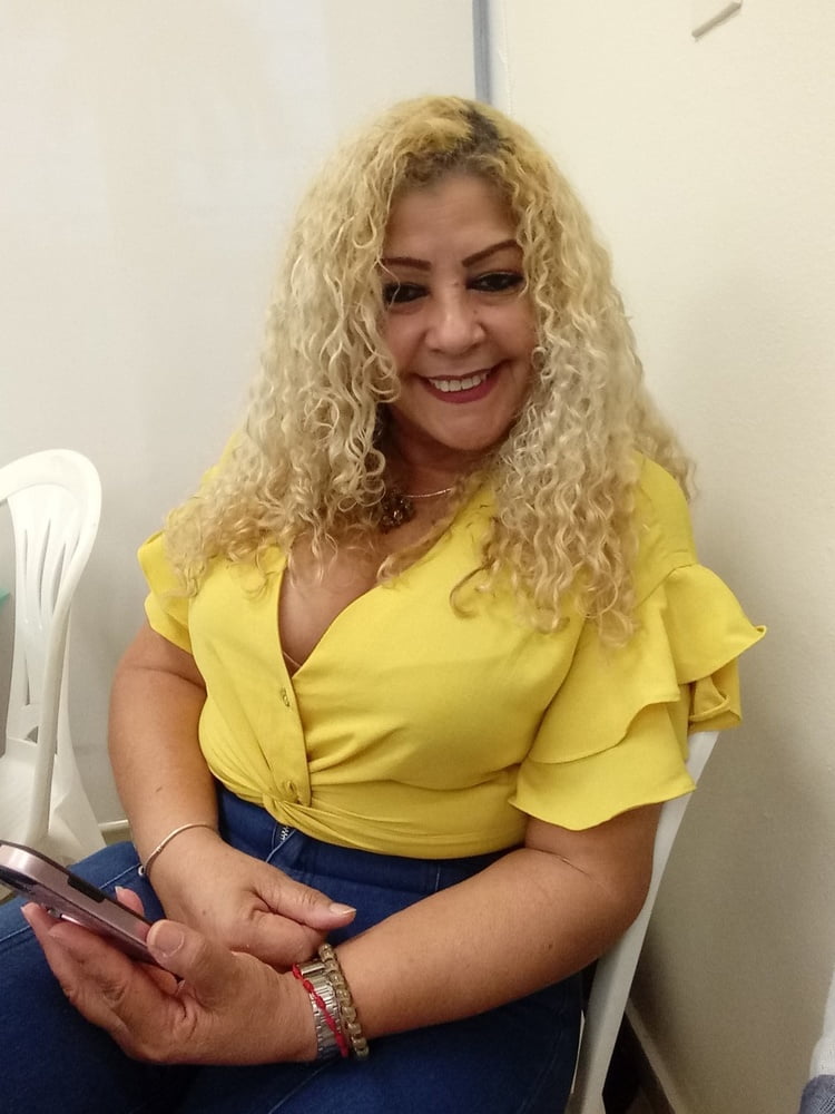 Pareja feliz boricua
 #90781488