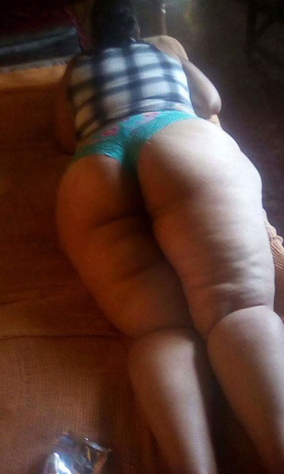 Linda madura
 #104775396
