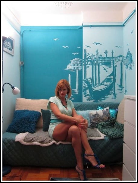 Reife und ältere Frauen posieren: 02
 #101181313