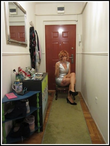 Reife und ältere Frauen posieren: 02
 #101181319