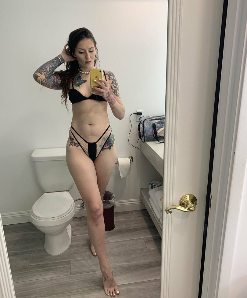 OftenElle desnuda #108907982