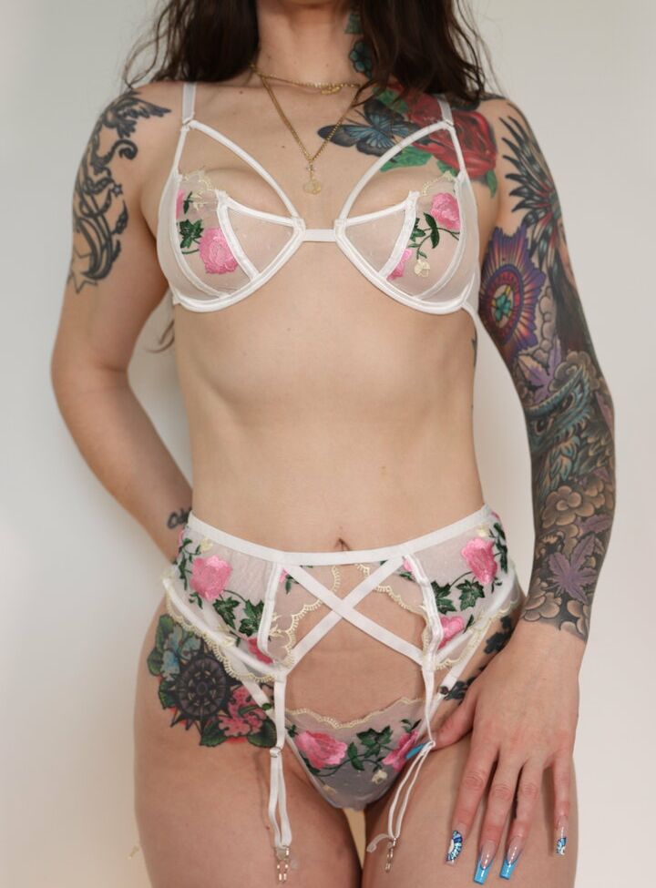 OftenElle desnuda #108908300