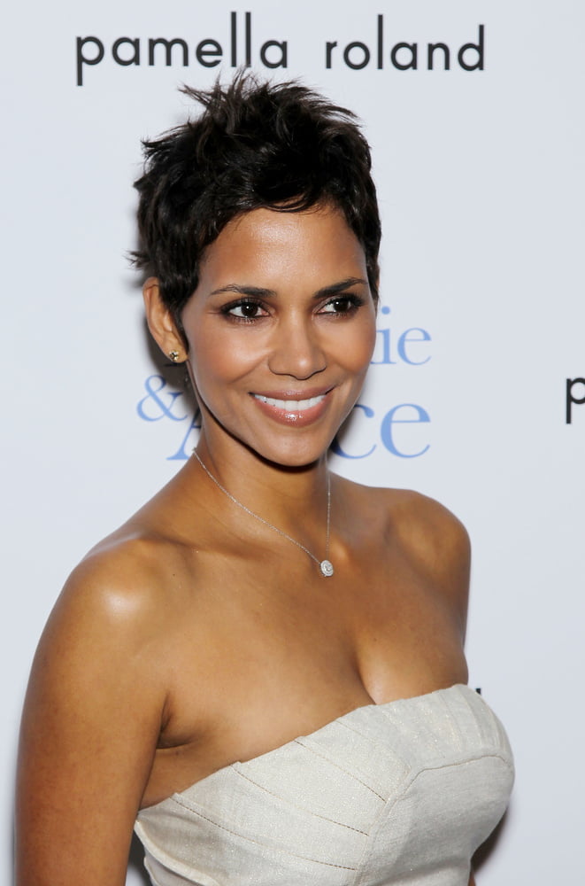 Halle berry
 #87577363