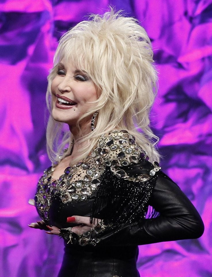 Dolly Parton, sexy mature... #88580959