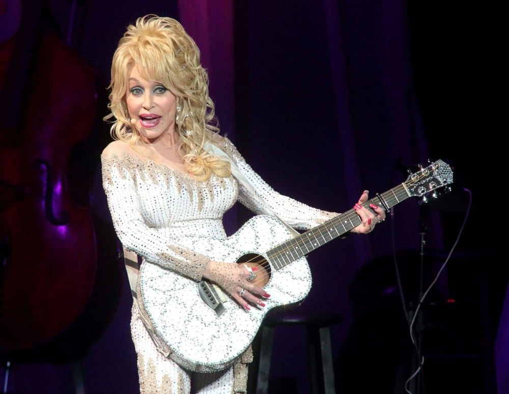 Dolly Parton, sexy mature... #88580996