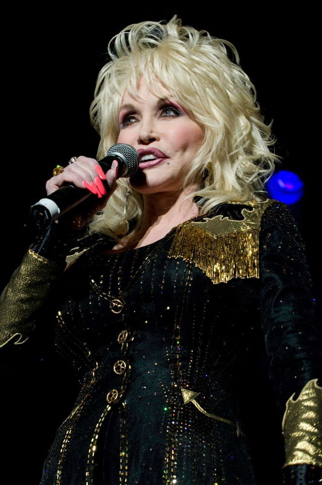 Dolly Parton, sexy mature... #88581017