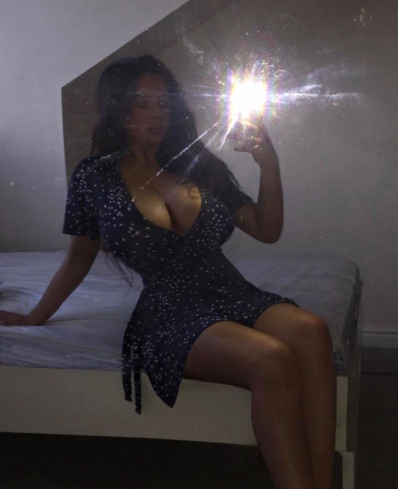 Simone Goodall desnuda #108074841