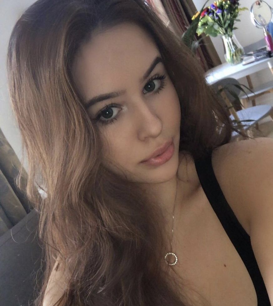 Simone Goodall desnuda #108074863