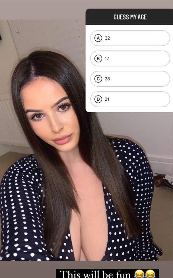 Simone Goodall desnuda #108074928