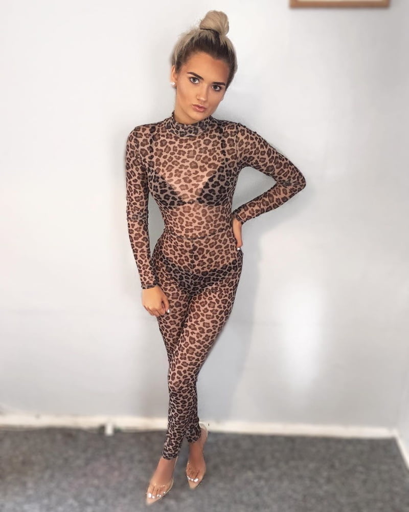 Glam made-up ladies #81968983