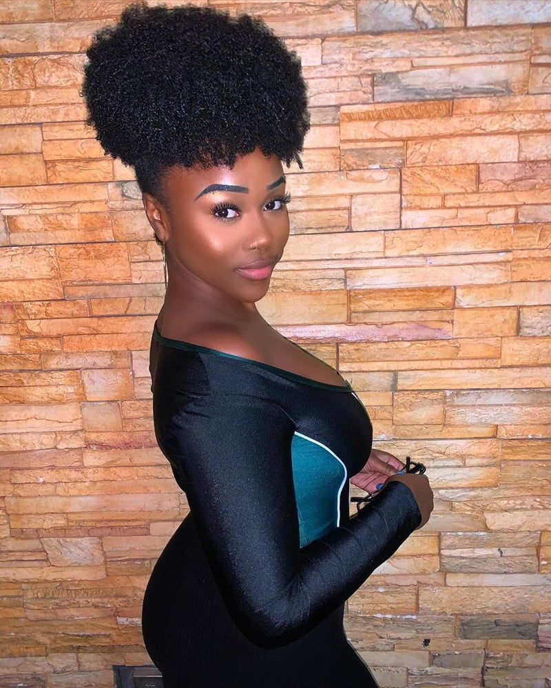 Glam made-up ladies #81969022