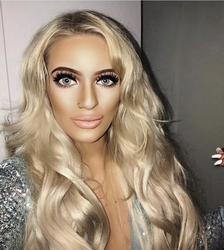 Glam made-up ladies #81969717