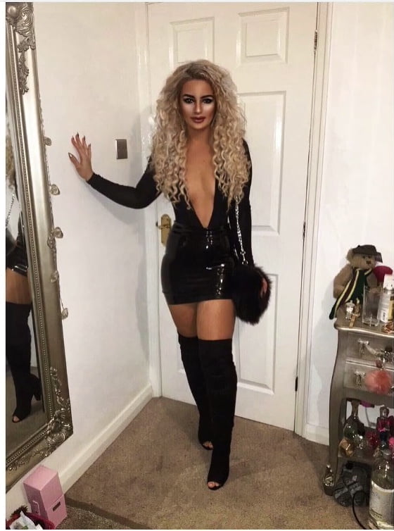 Glam made-up ladies #81969720