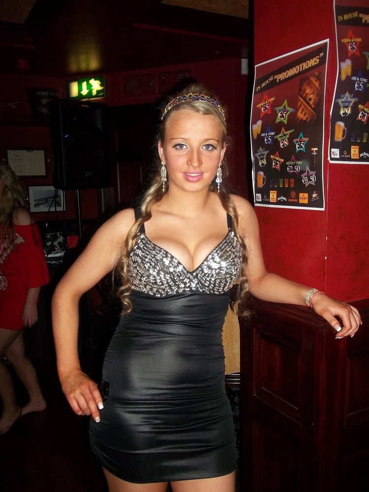 Glam made-up ladies #81970395