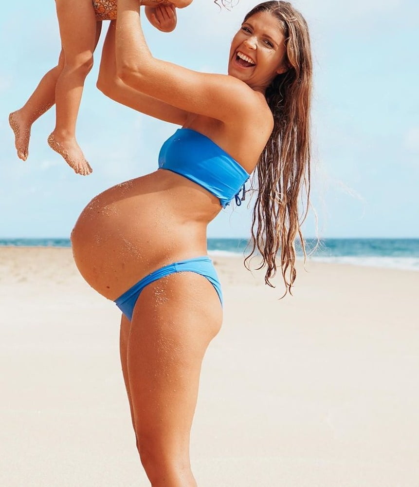 Pregnant amateur Megan with huge belly #79930738