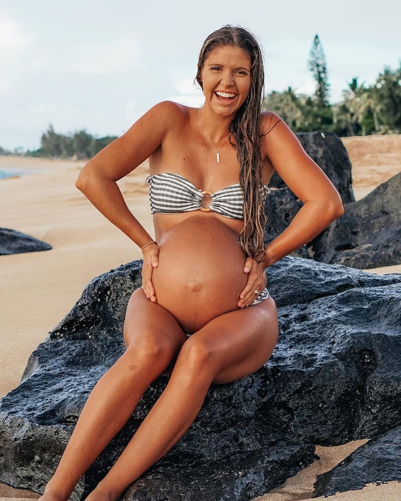 Pregnant amateur Megan with huge belly #79930741