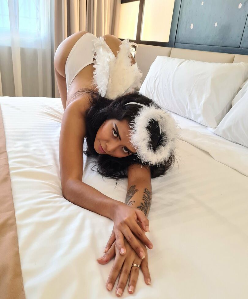 Paula Ramos desnuda #109631006