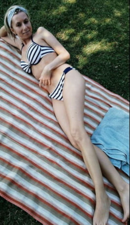 Szilvia #93190915