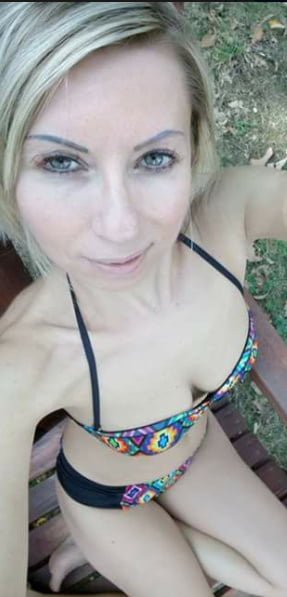 Szilvia #93190973