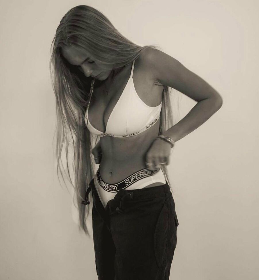 Lies Zhara desnuda #108364531