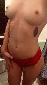 Fit joven posa para la cámara
 #80436279