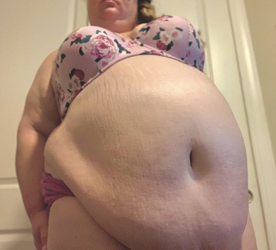 Fat Belly Mädchen machen mich hart
 #92141739
