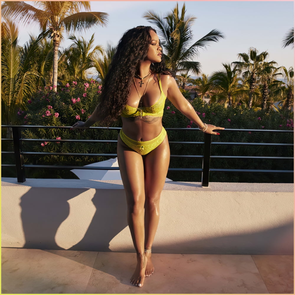 Rihanna lencería junio 2020
 #94556058