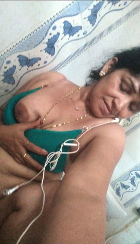 Tamil MOM Nude selfies matured wife #86272765