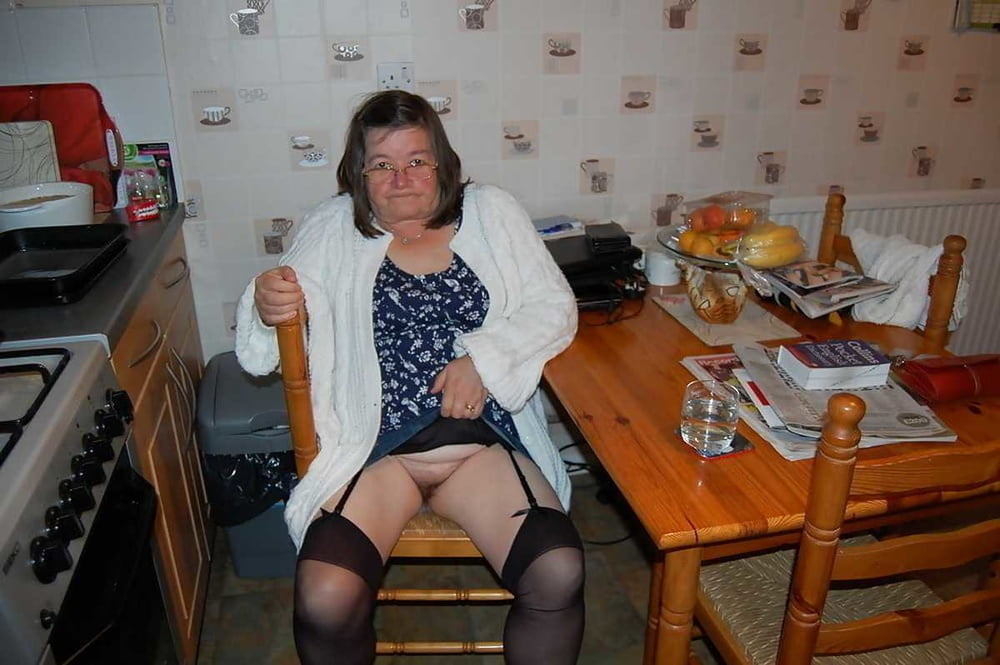 De milf à gilf avec des matures entre les deux 266
 #93009951